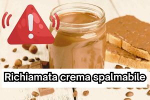 vasetto crema spalmabile nocciole grafica pericolo e scritta